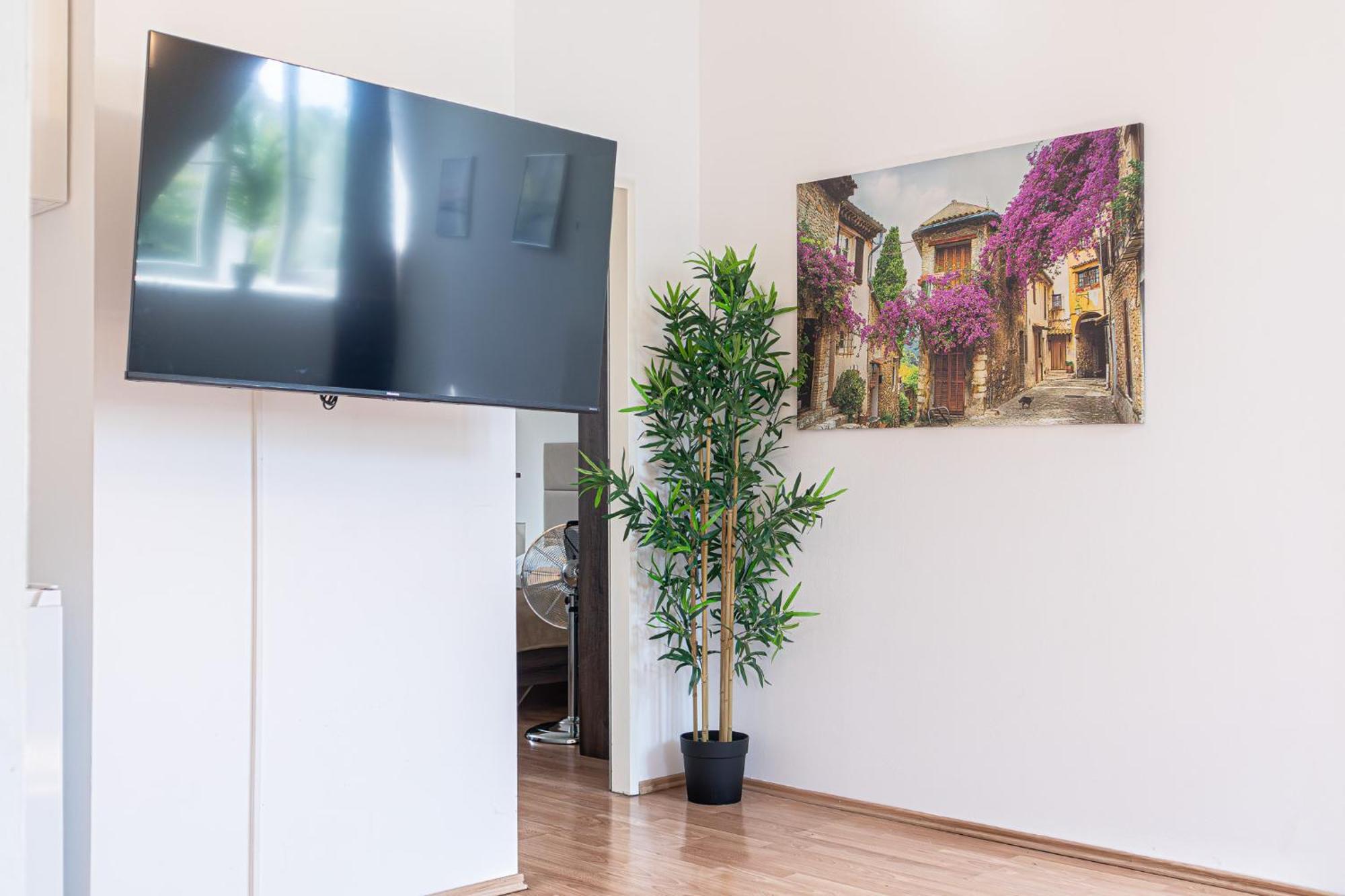 Spacious 2Br Apt Great Location - Near Schoenbrunn Wien Eksteriør bilde