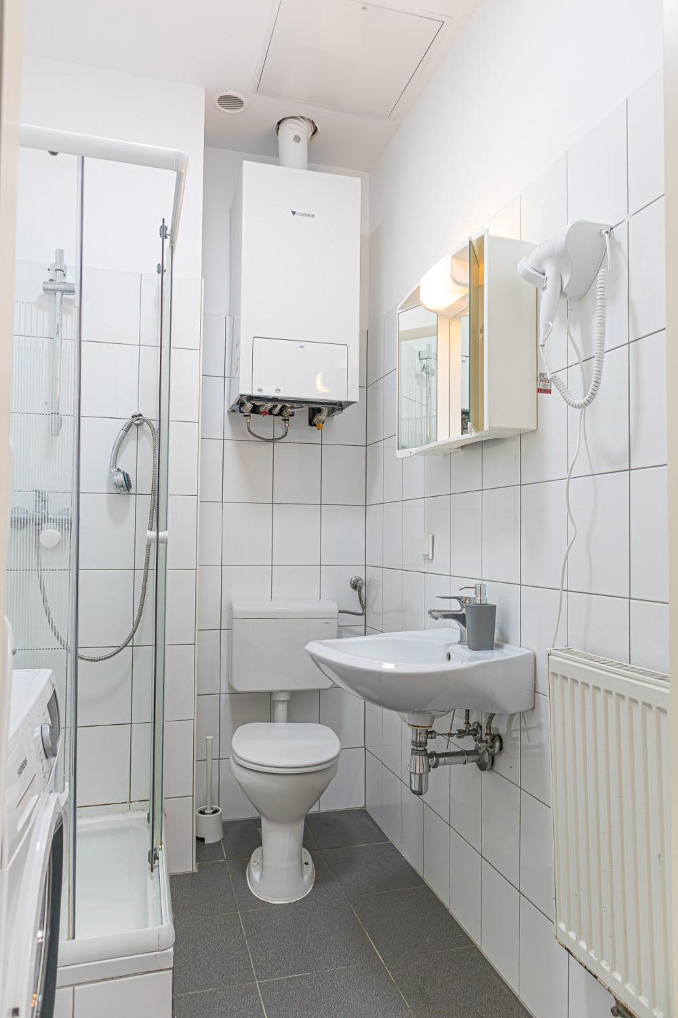 Spacious 2Br Apt Great Location - Near Schoenbrunn Wien Eksteriør bilde