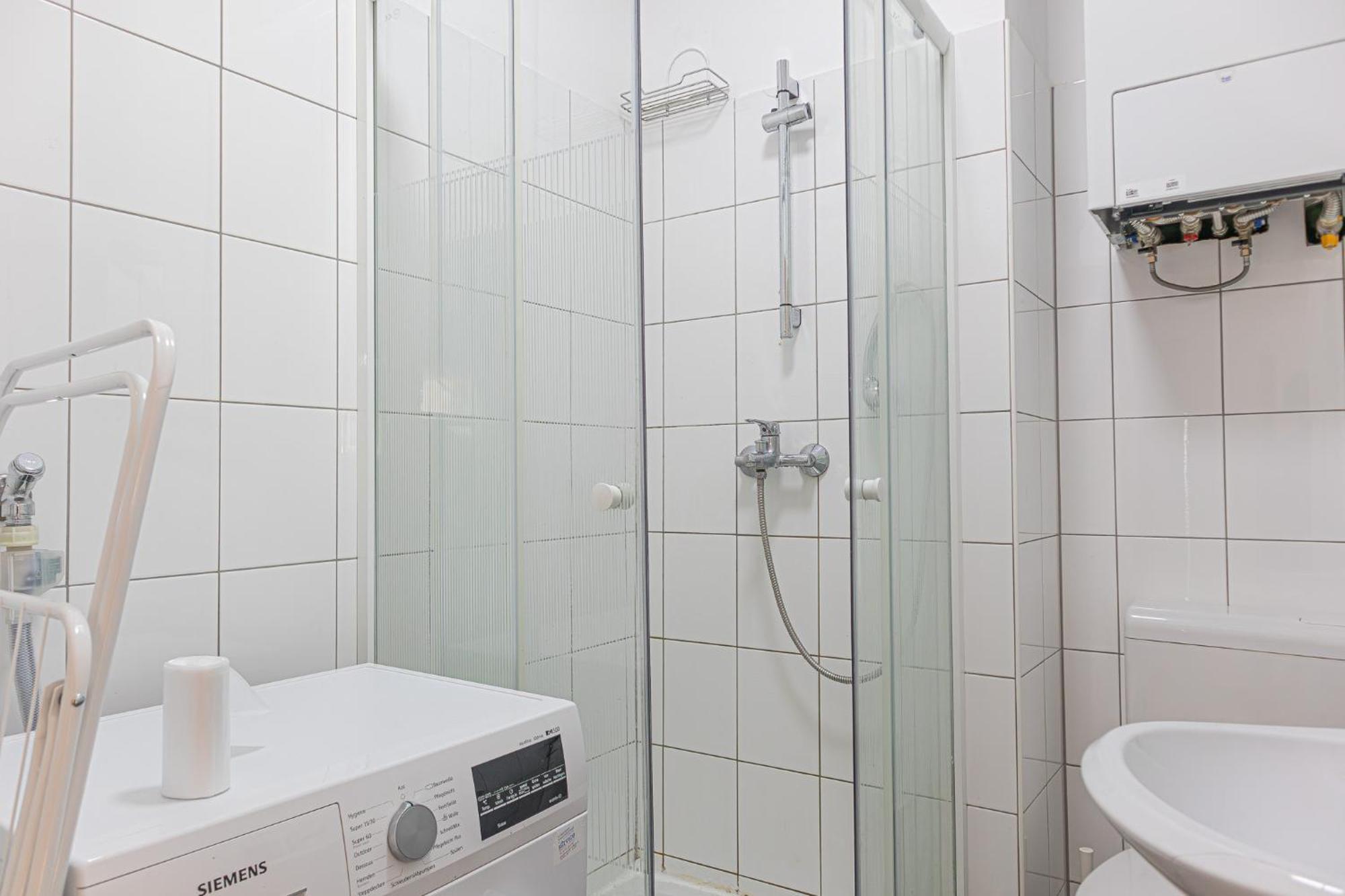 Spacious 2Br Apt Great Location - Near Schoenbrunn Wien Eksteriør bilde